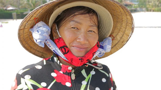 mui ne, vietnam, plage, vendeuse, chapeau vietnamien