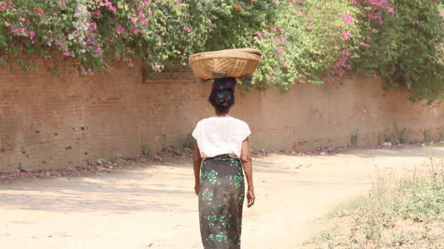 myanmar, birmanie, bagan, burmese woman, femme birmane