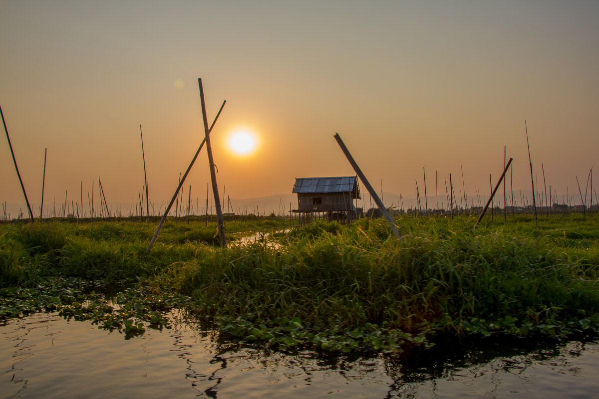 Birmanie, lac Inle, coucher de soleil